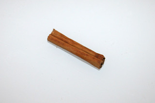 18 - Zutat Zimtstange / Ingredient cinnamon stick