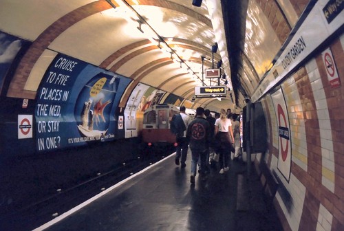 Covent Garden Tube Platform