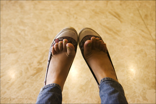 happy feet | LOL after the fluvial parade. mahaha. ROTTEN FE… | Flickr
