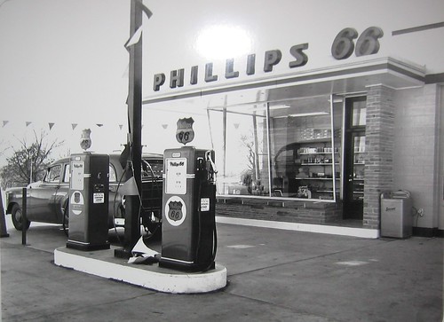 Mid-1950s Rock Frame Phillips 66 Service Station