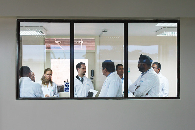 Members of the Kenya Cereal Millers Association visit the BecA-ILRI Hub facilities