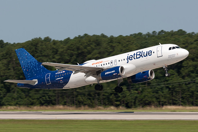 jetBlue Airbus A320-200 N709JB KRDU 05JUL14