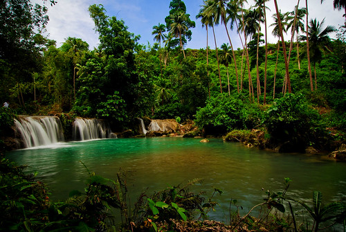 Cambugahay Falls.