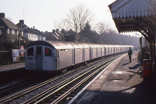 West Finchley departure
