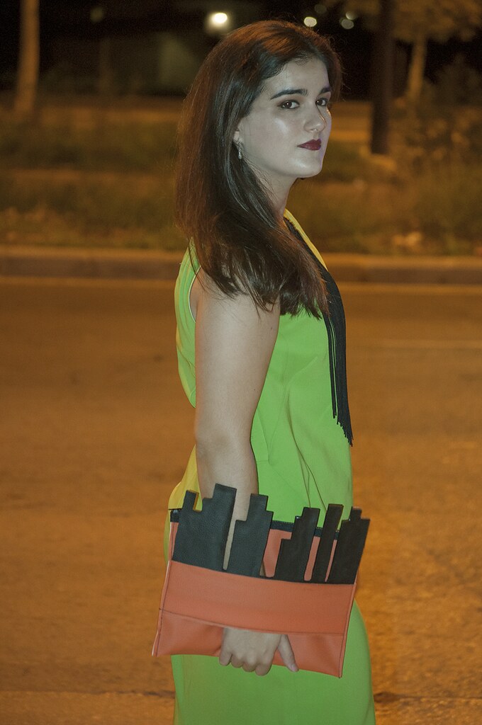 something fashion valencia blogger spain, DIY clutch modern fake leather, green dress maxmara sportmax