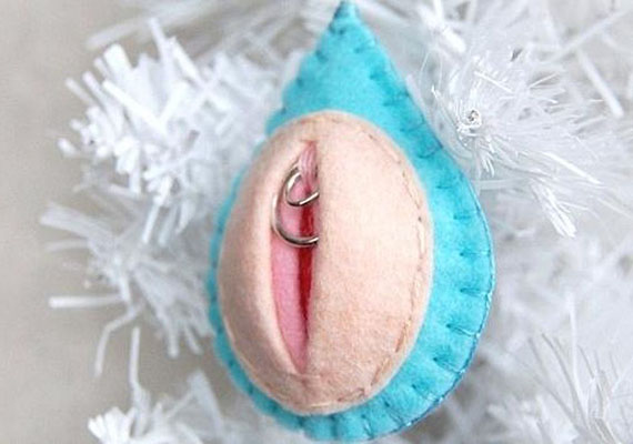 Необыкновенные новогодние украшения в виде… вагины - ПоЗиТиФфЧиК - сайт позитивного настроения!