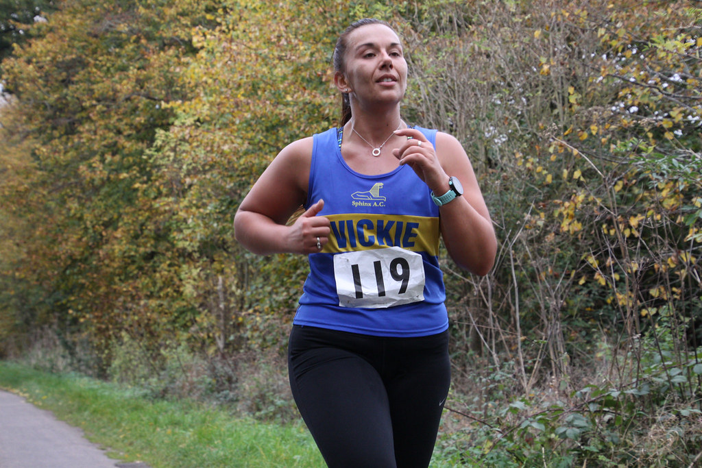 2016 Candleford Canter Ladies 10k (photos by Barry Cornelius)