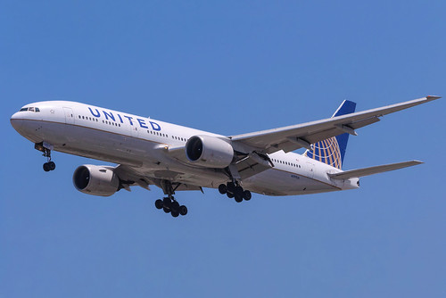 2017-United Airlines-Boeing 777