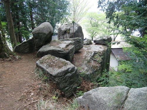 筥石神社