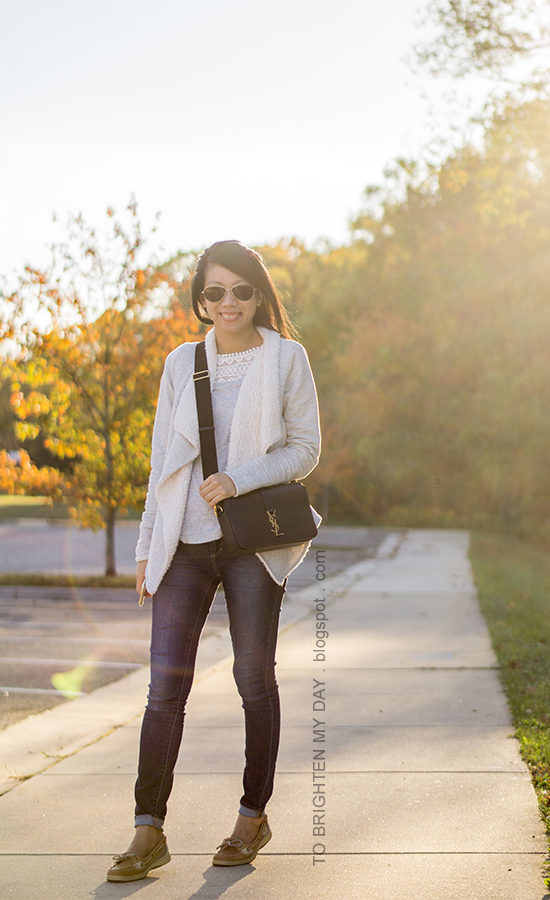 gray sherpa open cardigan sweater, gray lace top, skinny jeans, black crossbody bag, boat shoes