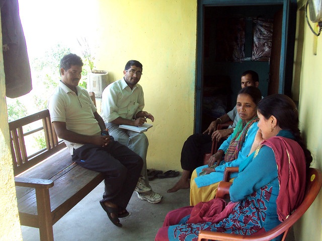 रेशमा देवी के घर मीटिंग