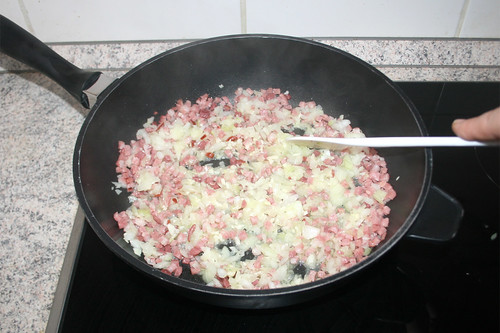 22 - Zwiebel & Knoblauch andünsten / Braise onion & garlic