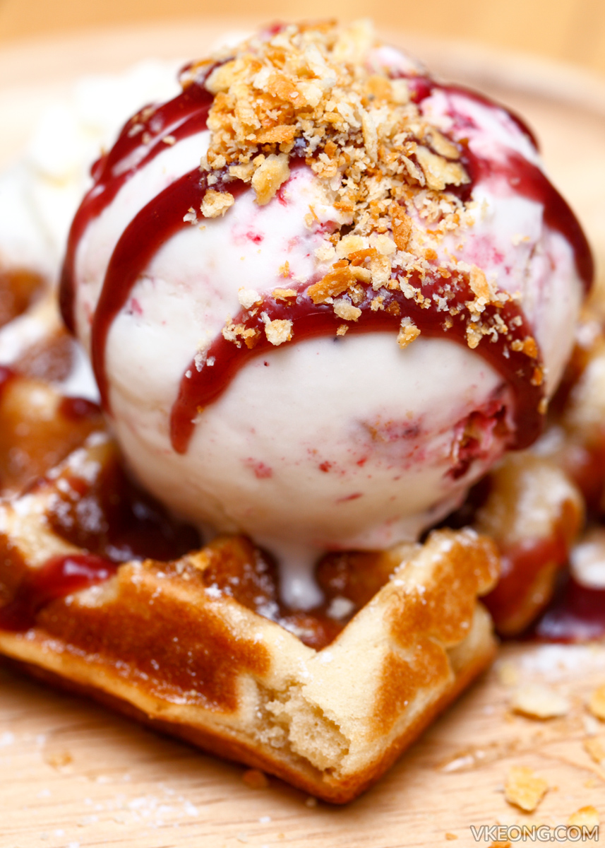 Creamery Boutique Berry Cheese Cake Waffle