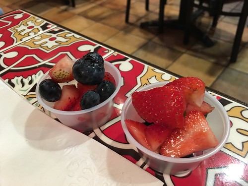 fresh fruits, Chili's