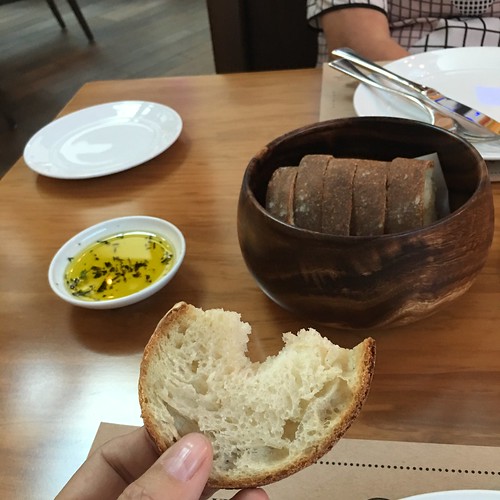 Bread, Wolfgang Puck resto in Aria