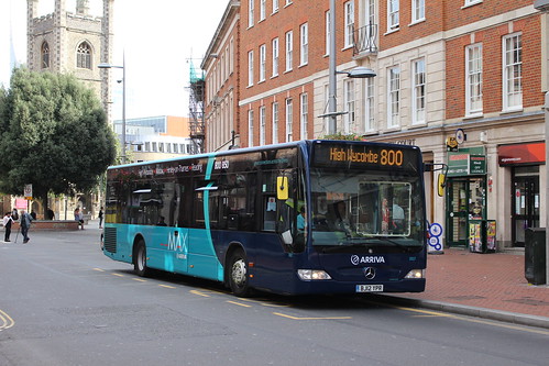 Arriva Midlands (Shires) 3007 on Route 800, Reading Friar Street
