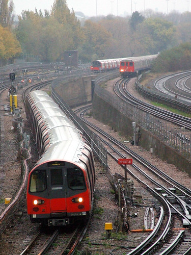 1996 Stock (96094) 0836 Stratford - Stanmore and A60 (5122) & A62 (5XXX) Train 420 0858 Algate - Uxbridge are s approaching Wembley Park (0829) Tuesday 8th November 2011