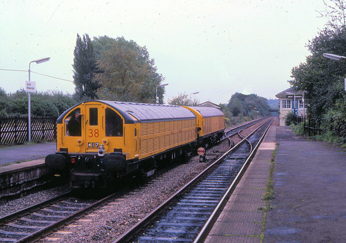 Battery locomotives L 38 & L 18 at Great Missenden