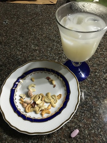 guyabano shake and cashew nuts
