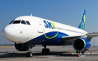 Sky Airline A319 CC-AJF (RD)