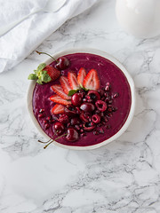 Beetroot & Berry Smoothie Bowl