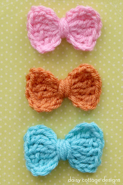 small crochet bow