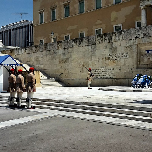 Atene: cambia della guardia