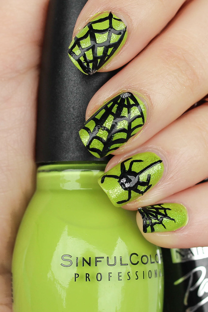 Spider Spiderweb Manicure Nail Art Halloween Mani