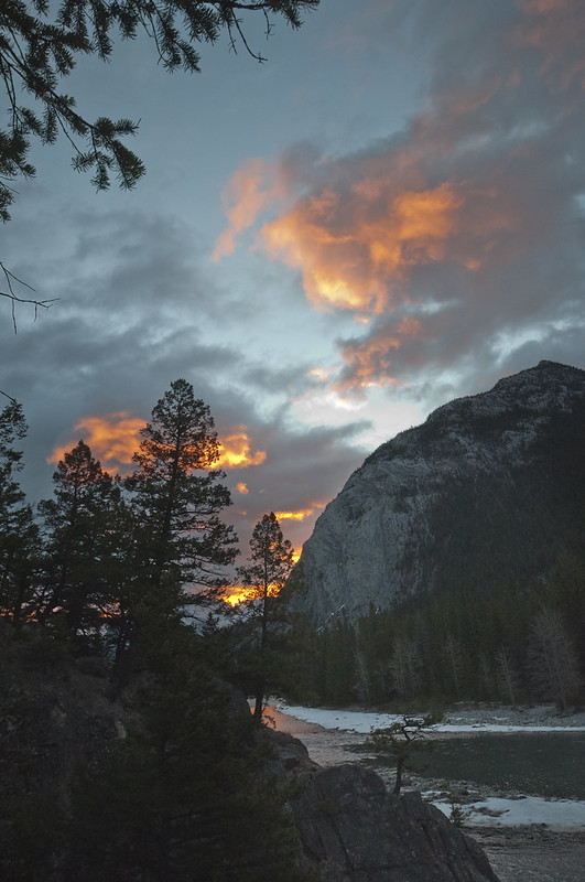 Sunrise over the Bow River, Banff