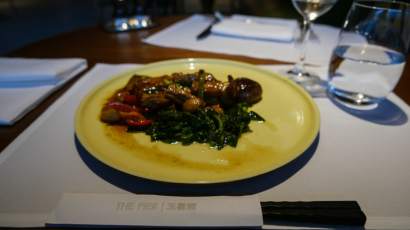 28807945455 20ebfddbbf c - REVIEW - Cathay Pacific: The Pier First Class Lounge, HKG (Lunch service)