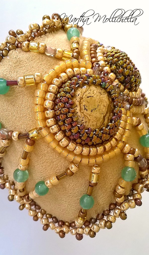 diaspro paesaggio, avventurina, collana, ciondolo, bracciale bead embroidery ricamato a mano da Martha Mollichella