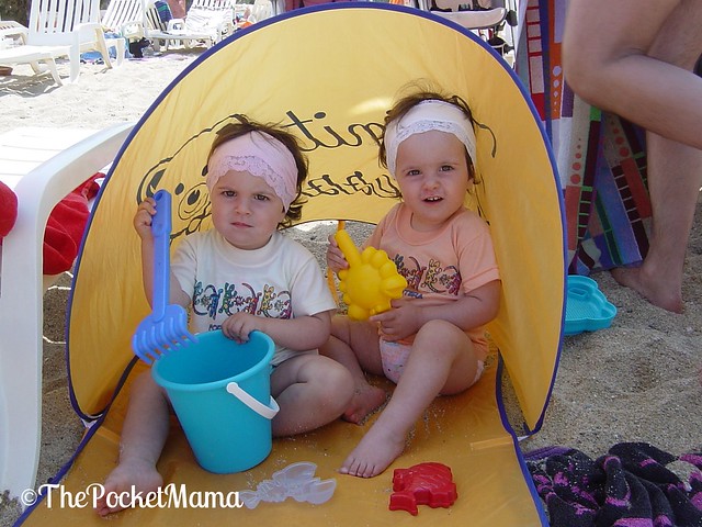 vacanze coi gemelli - tenda da spiaggia