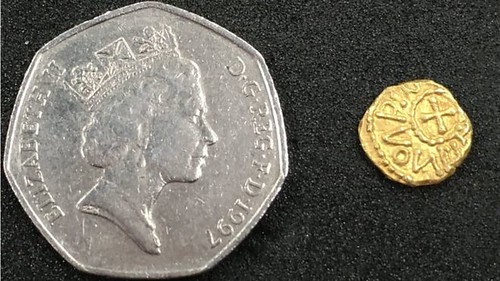 First York gold shilling find size