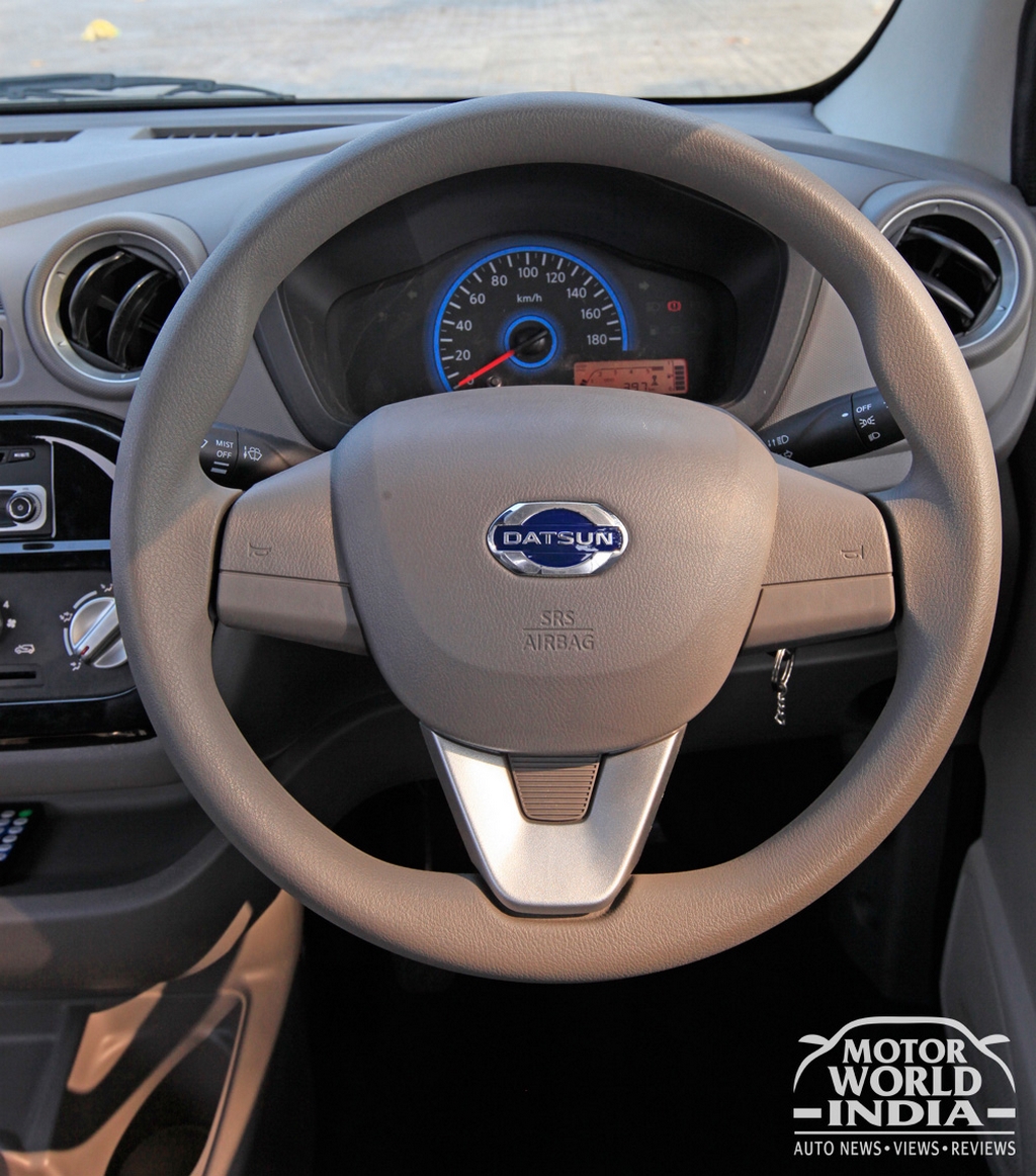Datsun-Redigo-Interior-Steering-Wheel