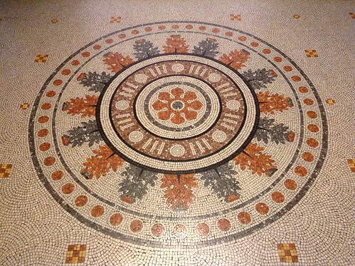 地板有古罗马风格