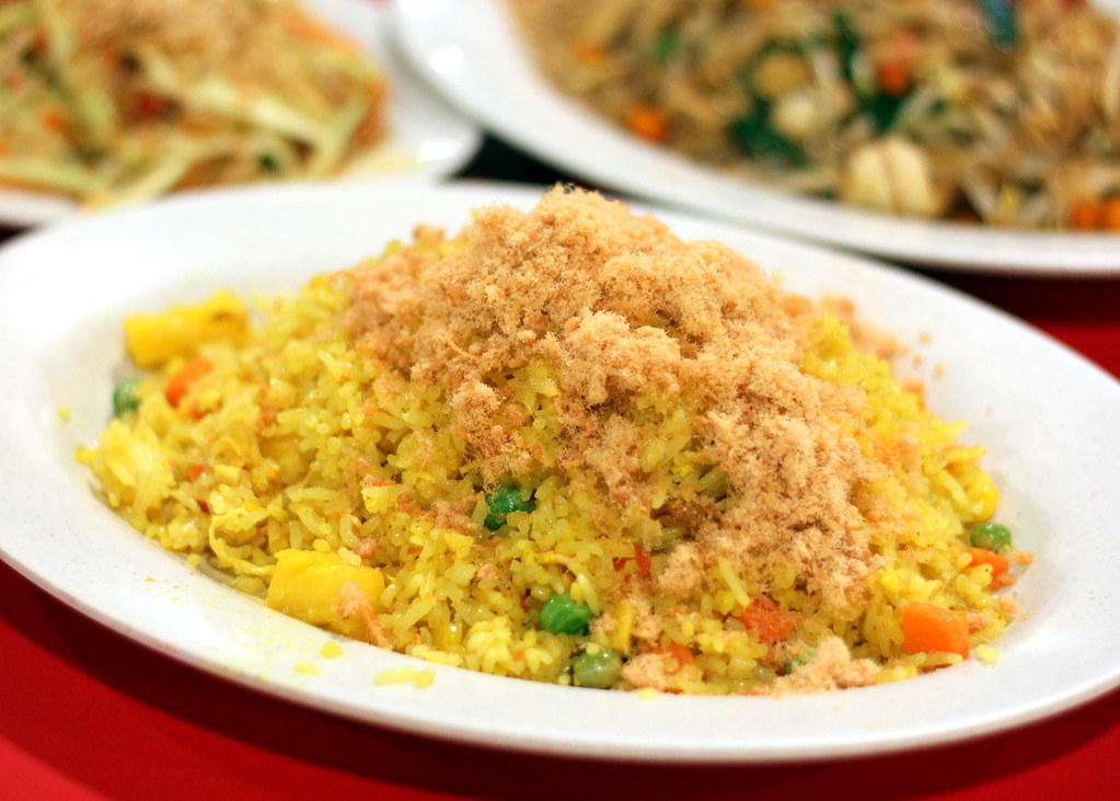 Bukit Merah View Food Centre: Sisaket Thai Food Pineapple Fried Rice