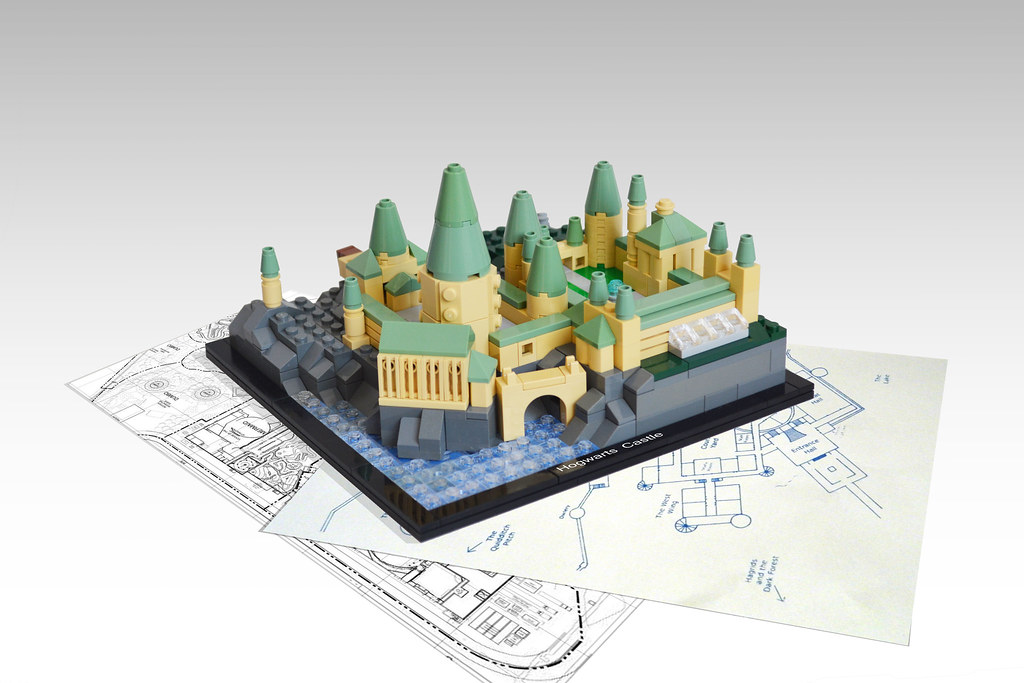 The school year has started at microscale LEGO Hogwarts ... - 1024 x 683 jpeg 154kB