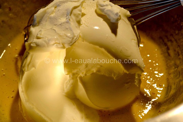 Crème Brûlée Glacée au Pralin & Amaretto  © Ana Luthi  tous droits réservés 007
