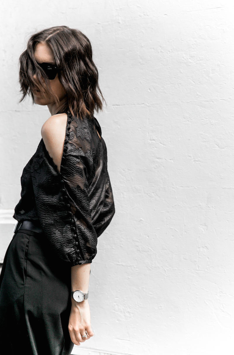 all black outfit inspo minimal fashion blogger modern legacy loafer mules karen millen shoulder blouse (7 of 9)
