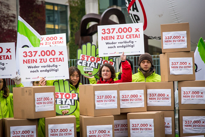 Übergabe CETA-Petition vor dem Bundeskanzleramt, Berlin, 12. Oktober 2016