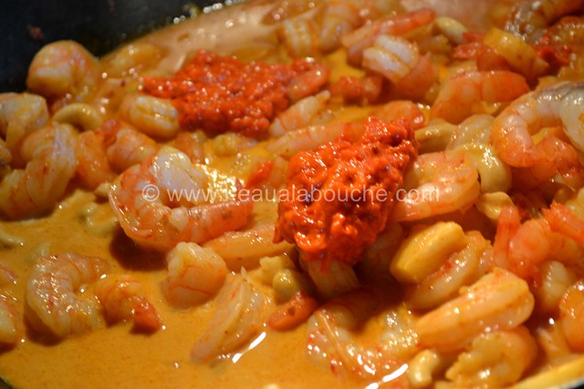 Crevettes au Curry Jaune & Ananas avec Nouilles © Ana Luthi Tous droits réservés 016