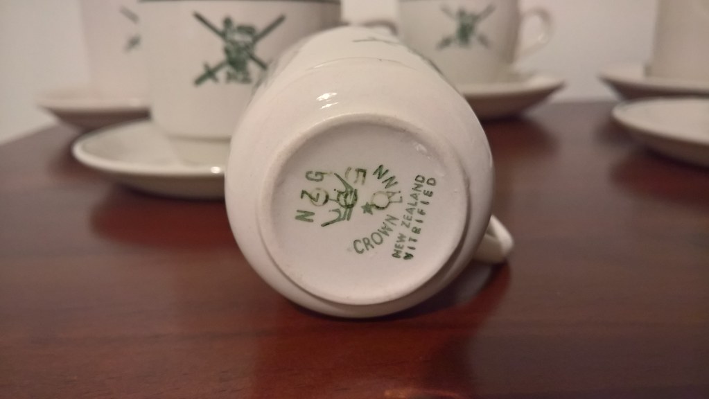 NZ Army cups - how many different styles? 29097054071_8c9f100534_b